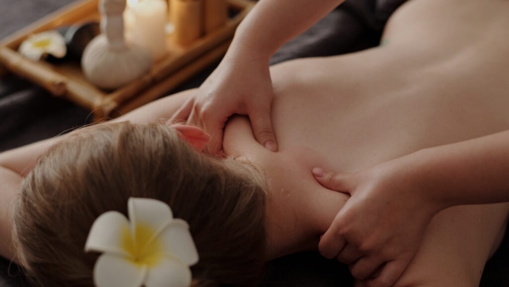 Massage - rygg & axlar
